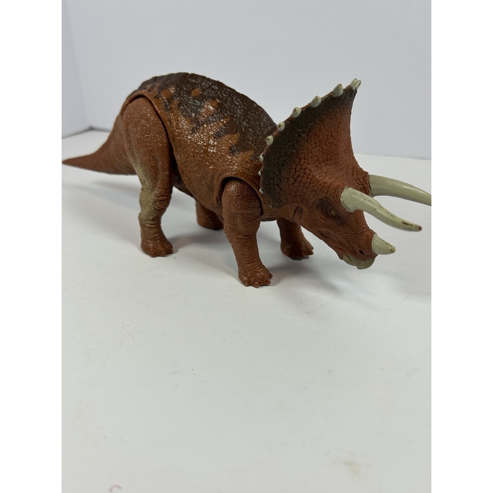 Jurassic Park World Triceratops Dinosaur Action‎ Figure